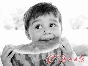 老人吃瓜拉肚子